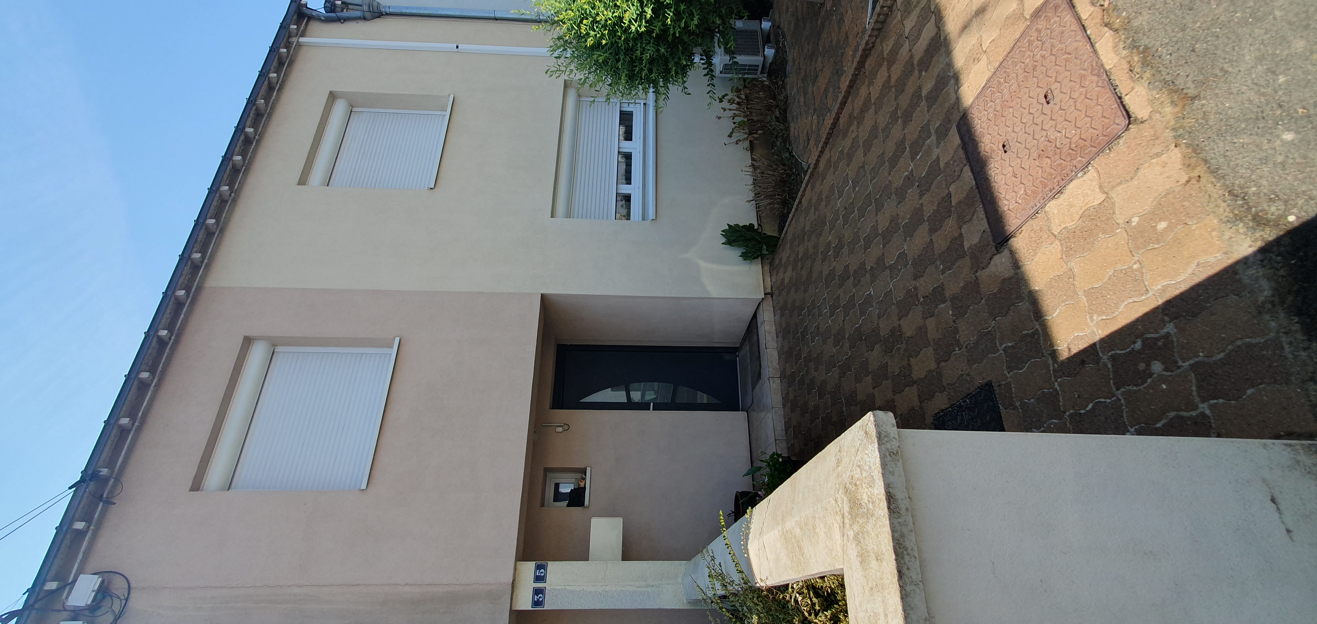 Façade